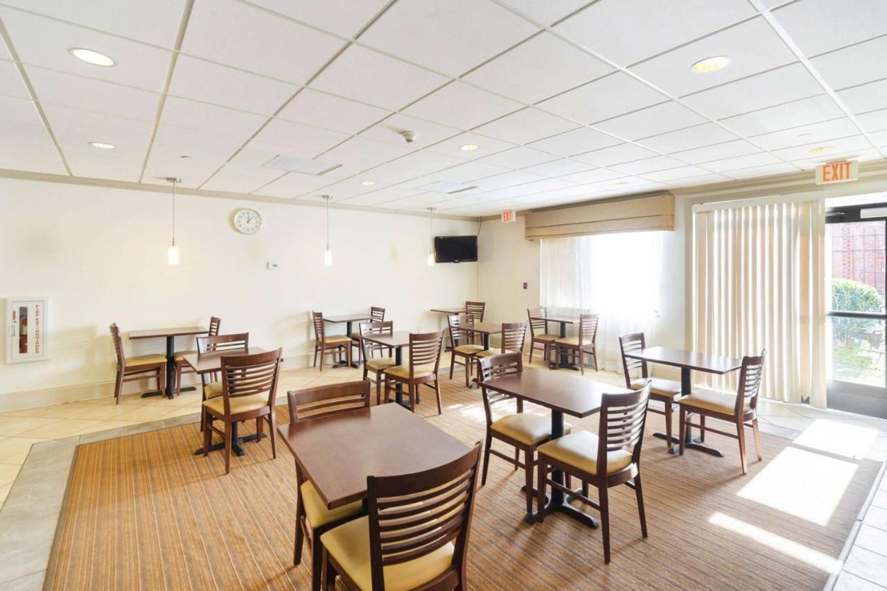 Ramada By Wyndham Jackson Ms Hotel ภายนอก รูปภาพ