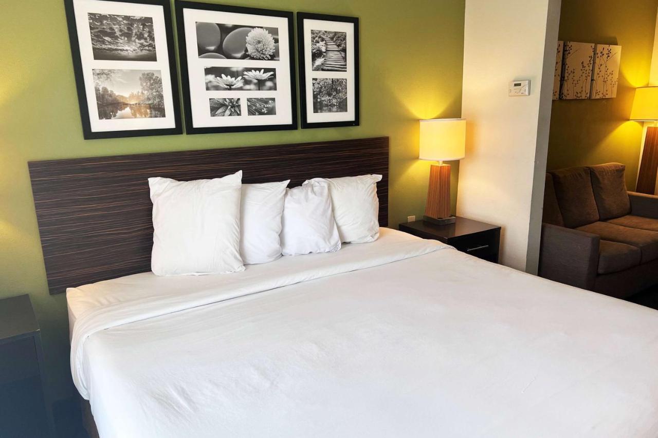 Ramada By Wyndham Jackson Ms Hotel ภายนอก รูปภาพ